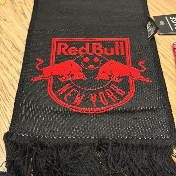 New York RedBull scarf by Ruffneck Scarves (NEW) - Picture 7 of 9